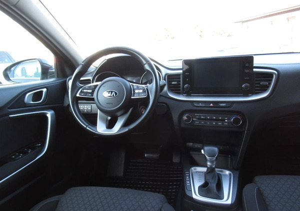 Kia Ceed cena 72889 przebieg: 62600, rok produkcji 2020 z Ujazd małe 742